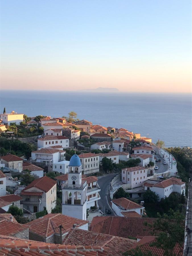 Old Town Hotel Dhërmi Dış mekan fotoğraf