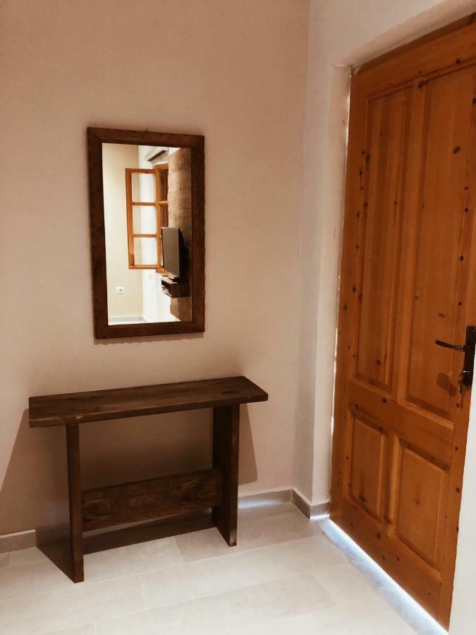 Old Town Hotel Dhërmi Dış mekan fotoğraf