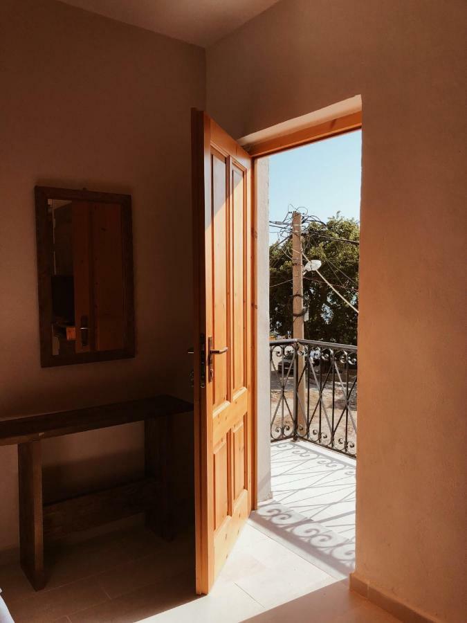 Old Town Hotel Dhërmi Dış mekan fotoğraf