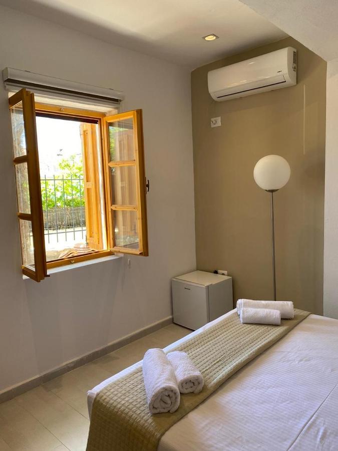 Old Town Hotel Dhërmi Dış mekan fotoğraf